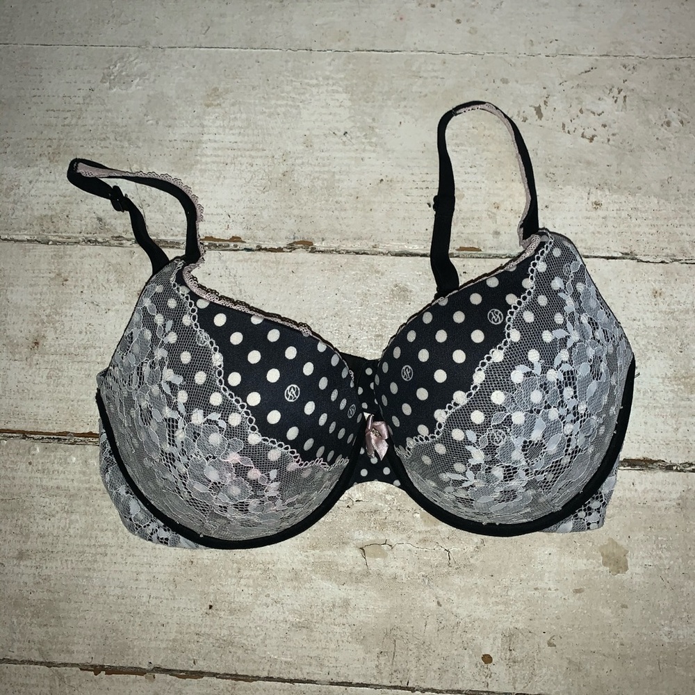 Victoria’s Secret 34DD Bra